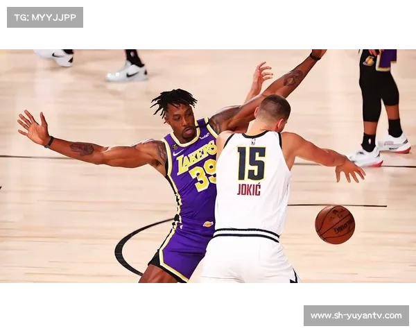 德怀特霍华德重返NBA再度征战 内线霸主魔兽归来勇敢挑战新高 德怀特霍华德重返NBA再度征战 内线霸主魔兽归来勇敢挑战新高